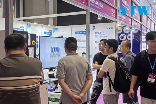 亲鉴实力！零距离体验FUN88乐天使8寸半自动晶圆划片机